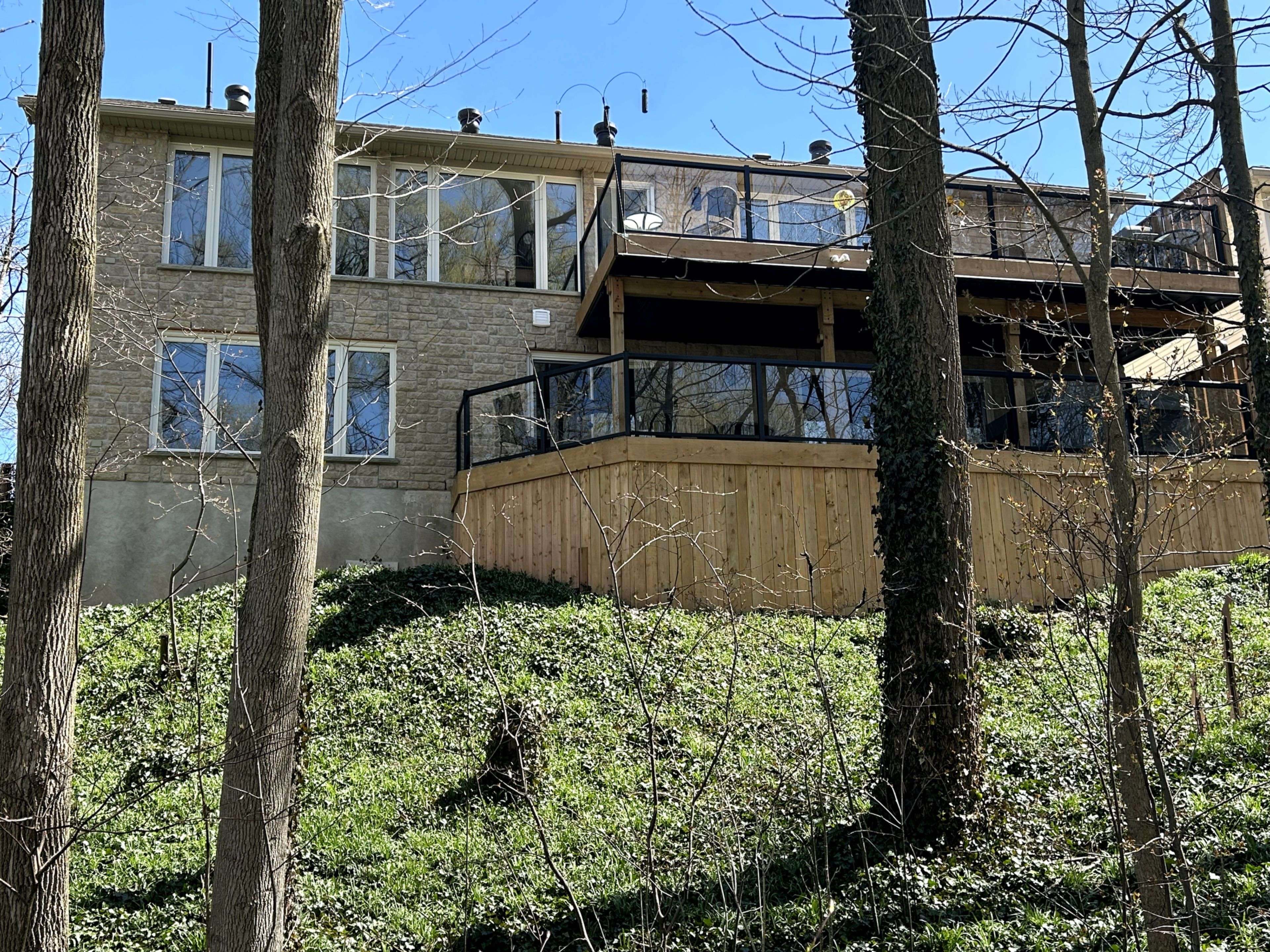 Owen Sound, ON N4K 1E6,128 5th A ST E