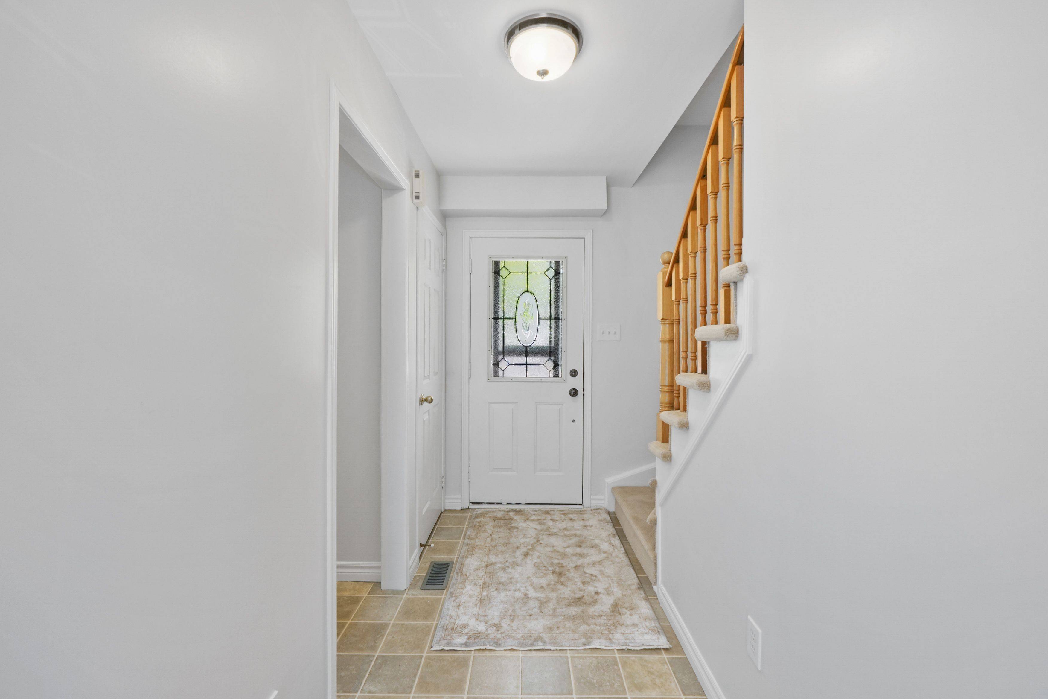 Cobourg, ON K9A 5M9,993 Fraser CT