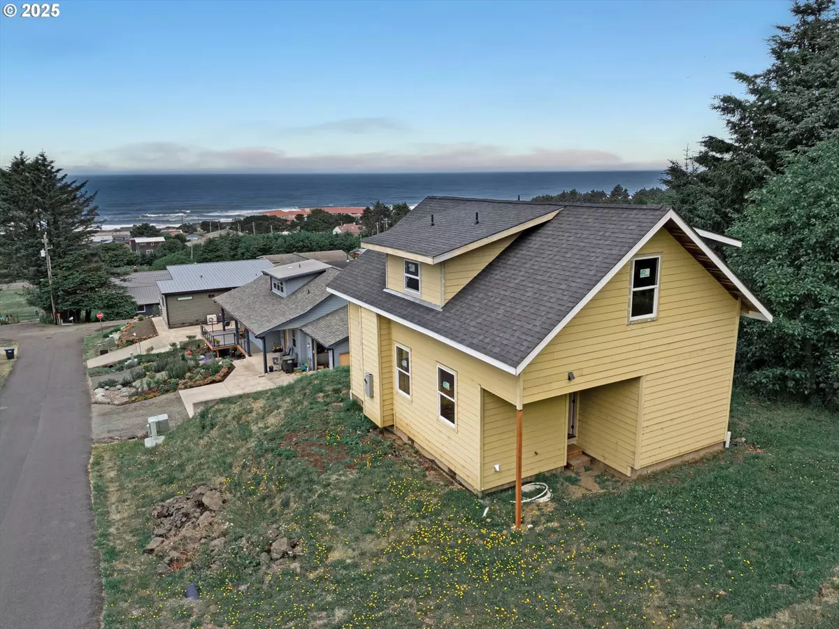 Yachats, OR 97498,227 WINDSONG ST