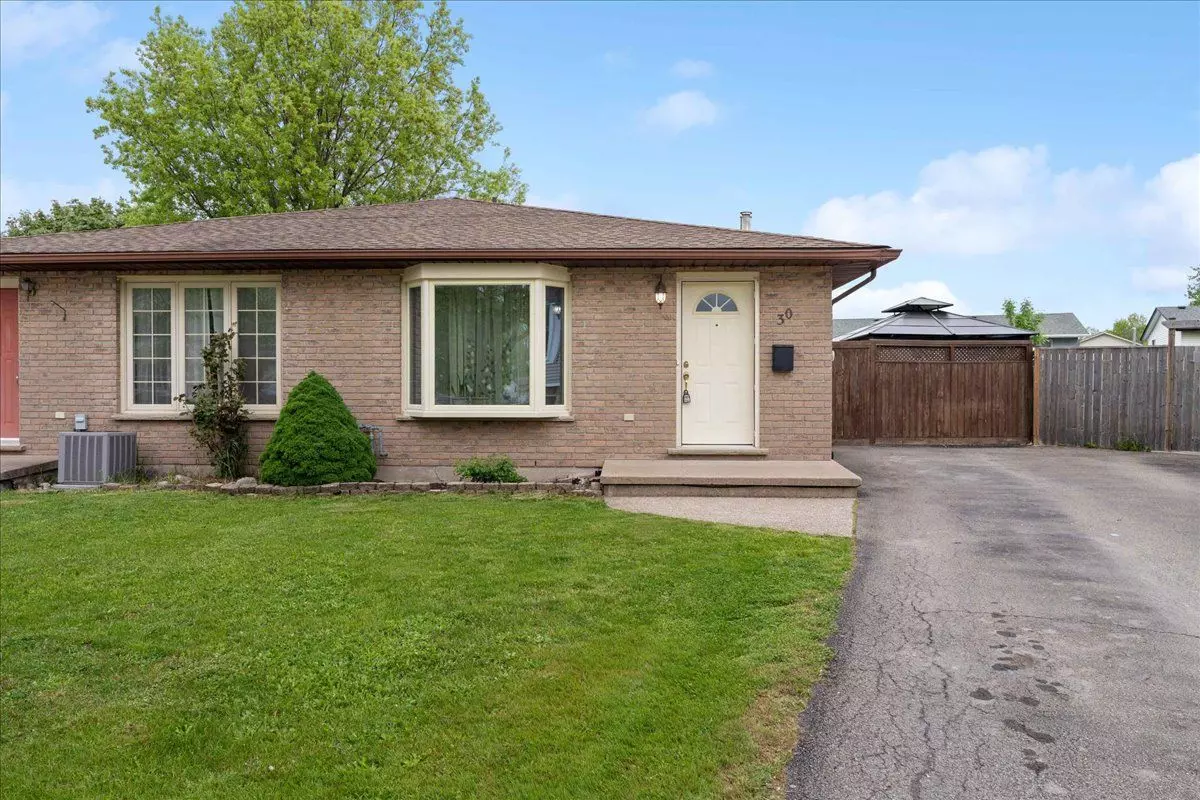 Welland, ON L3C 6R4,30 Rainbow CT