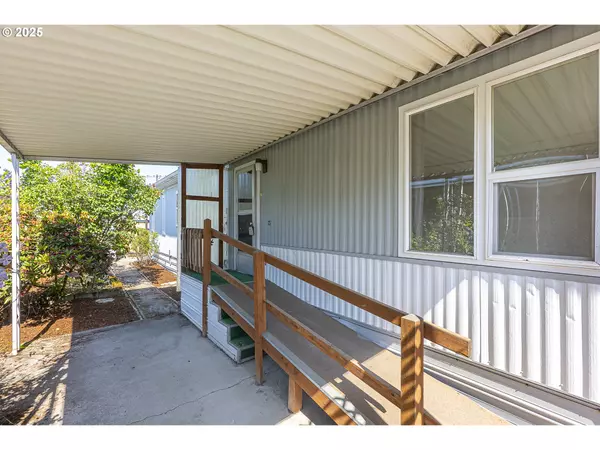 Newberg, OR 97132,2902 E 2ND ST