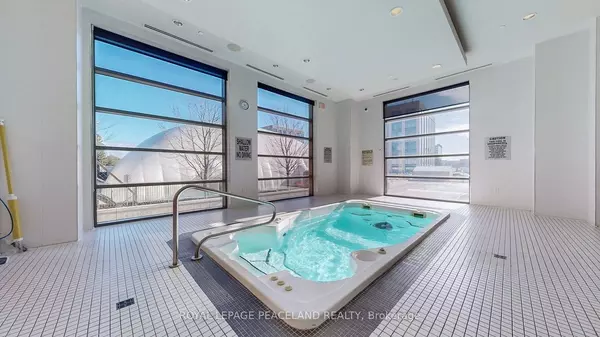 Toronto C15, ON M2J 0E1,55 Ann O'Reilly RD #PH21