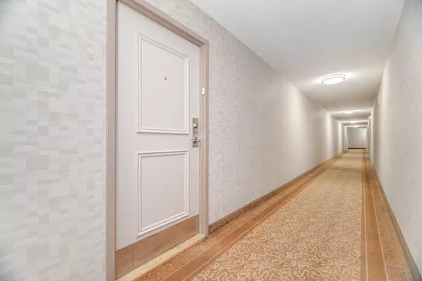 Mississauga, ON L5A 3R6,1320 Mississauga valley BLVD #515