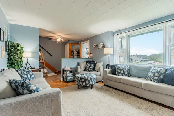 Minden Hills, ON K0M 2K0,3 McLeod ST