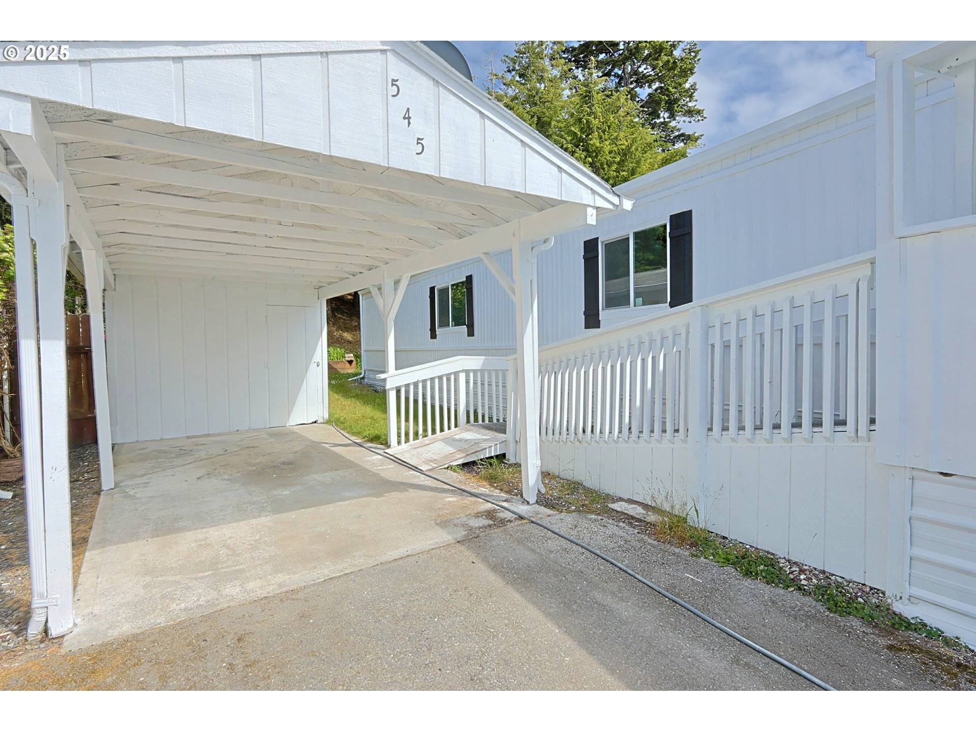 Coos Bay, OR 97420,545 PUERTO VISTA DR