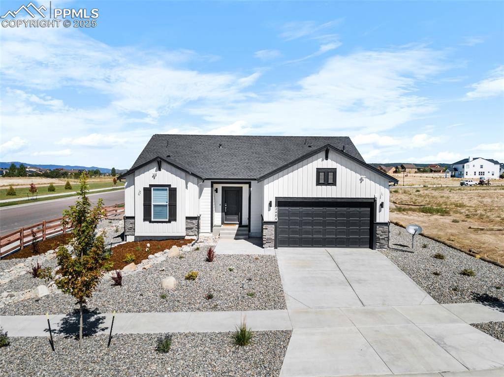 2404 Antica CT, Colorado Springs, CO 80921