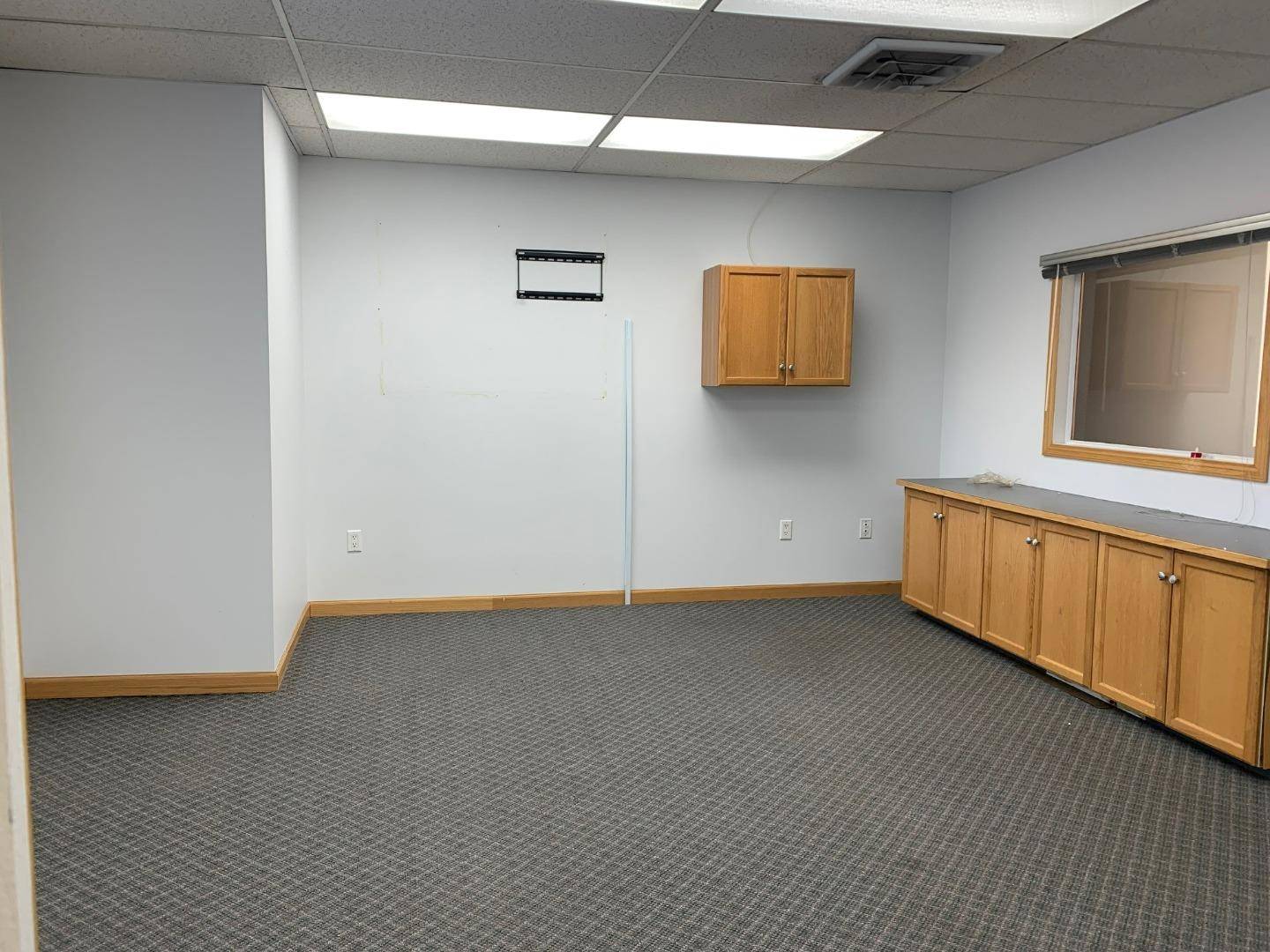 Medicine Hat, AB T1A 0H5,608 3 ST Southeast