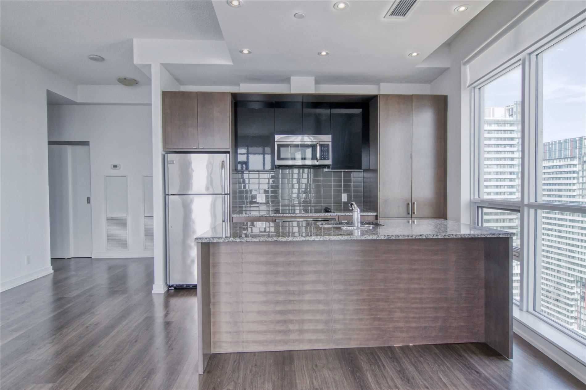 Toronto C10, ON M4S 0A5,98 Lillian ST #2517