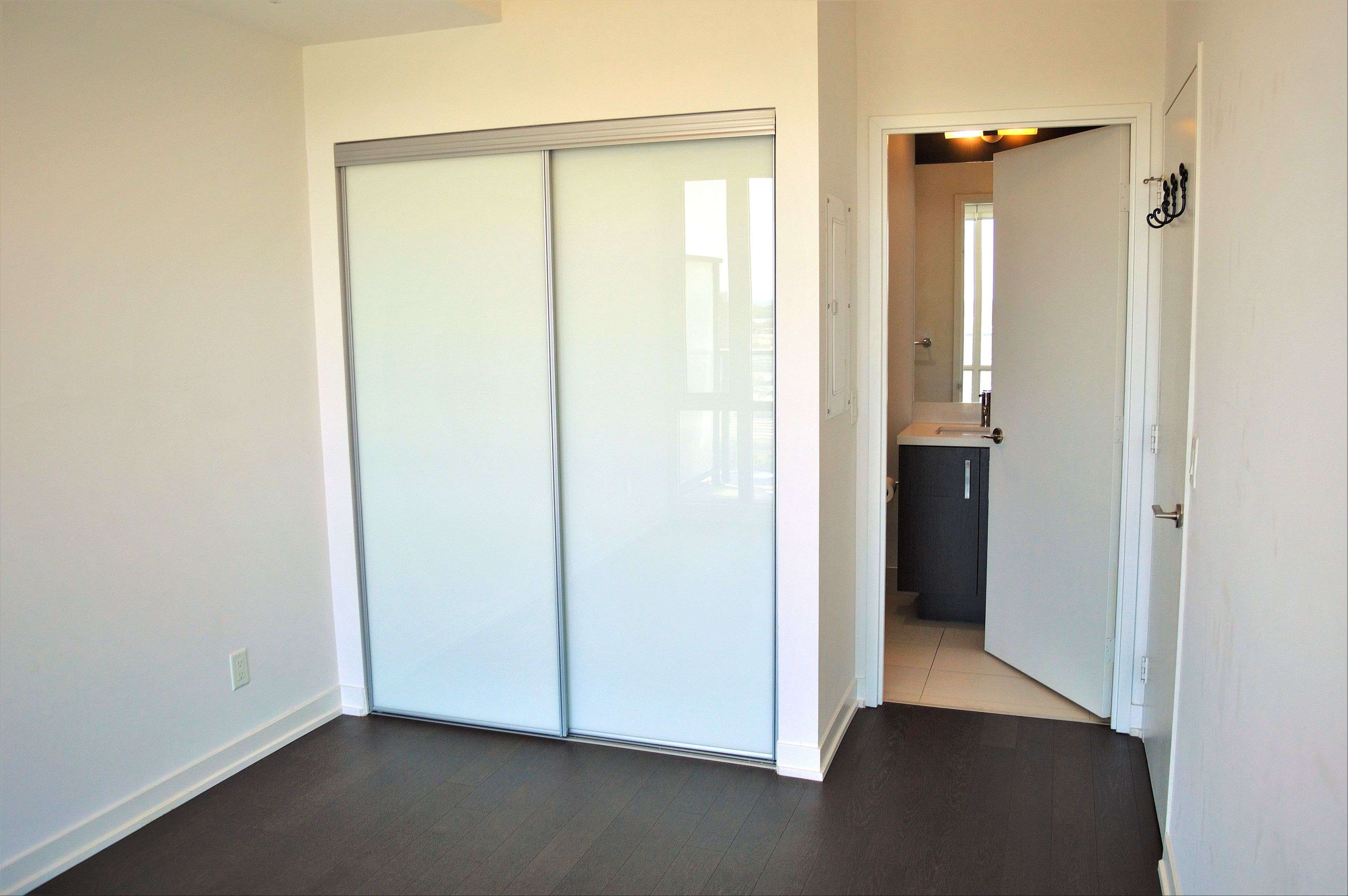 Toronto C01, ON M5A 0G4,120 Bayview AVE #S1302