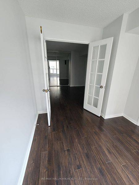 Toronto C08, ON M5B 2M3,7 Carlton ST #607