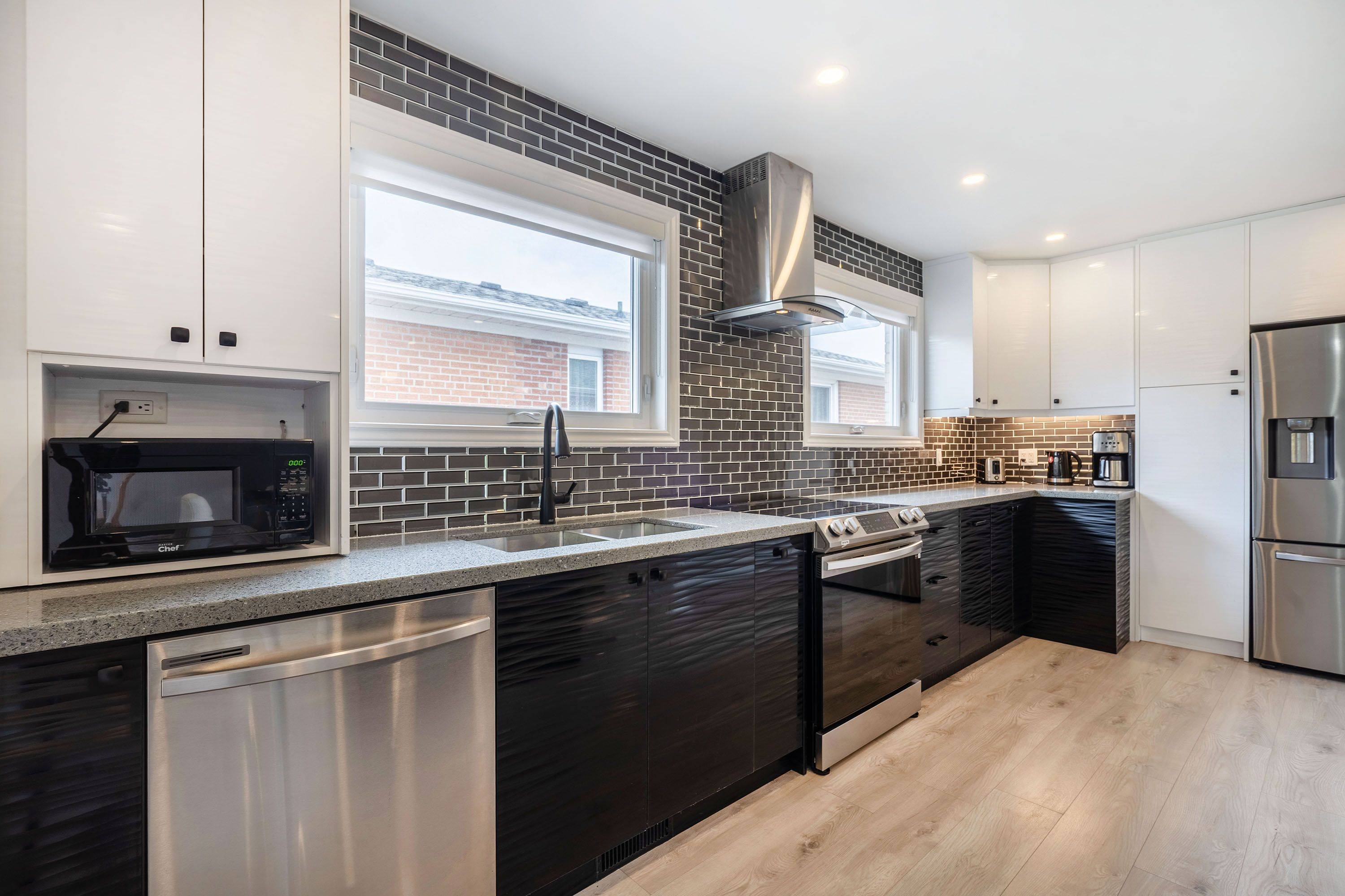Mississauga, ON L4X 1P9,1496 Tyneburn CRES