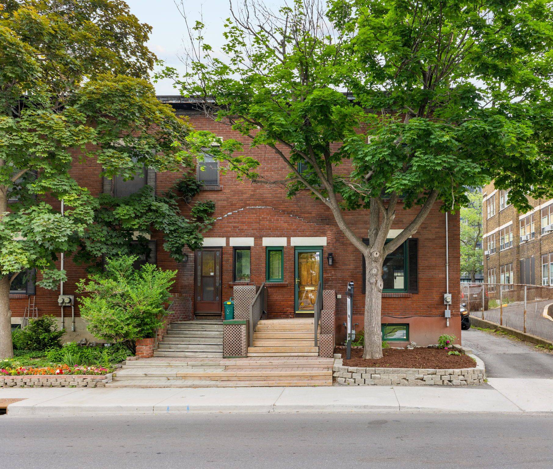 453 Slater ST, Ottawa Centre, ON K1R 5C2