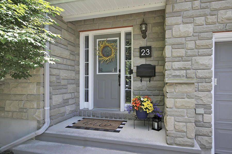 Kanata, ON K2M 2X1,23 Windgate CRES