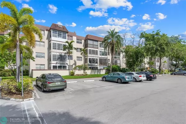 Plantation, FL 33313,1681 NW 70th Ave #302