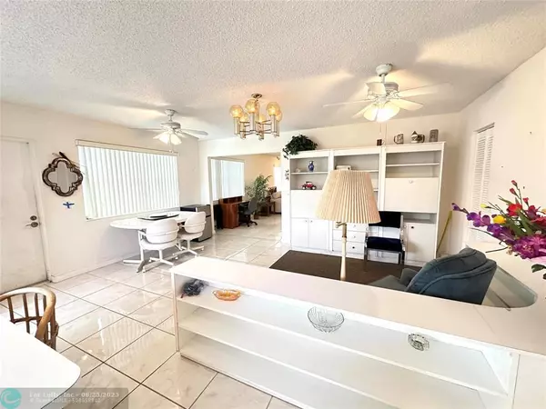 Deerfield Beach, FL 33442,57 Markham C #57
