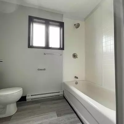 North Dundas, ON K0C 1H0,20 King ST