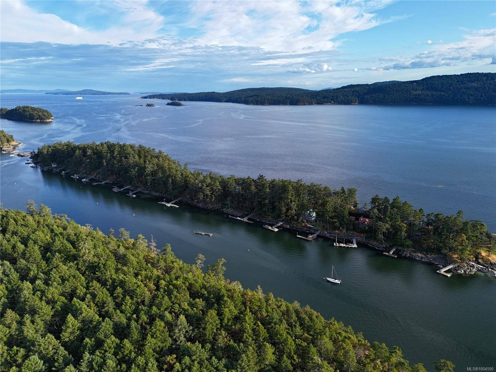 Prevost Island, BC V8K 1X4,14 Secret Island