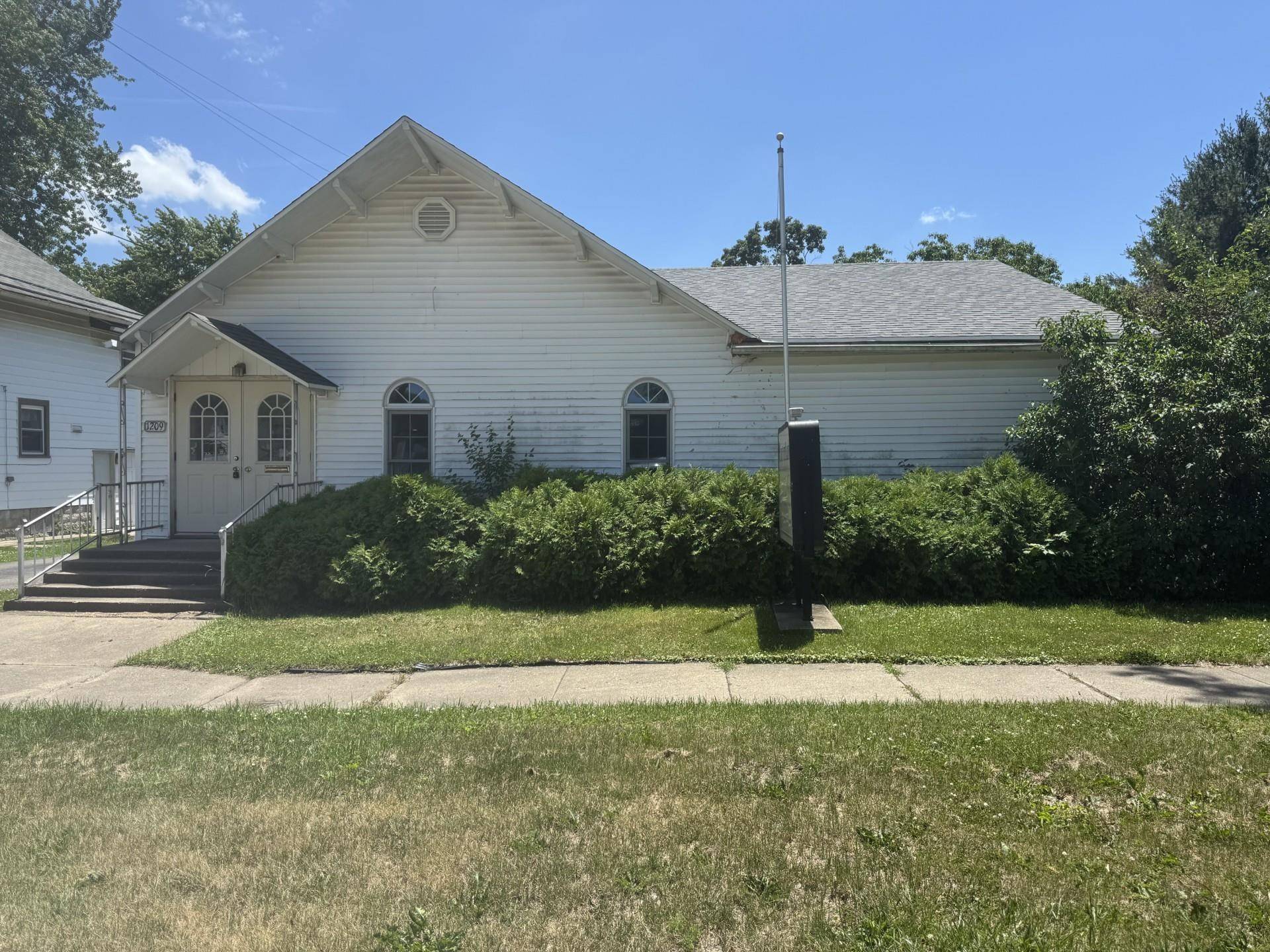 1209 6th Street, Mendota, IL 61342