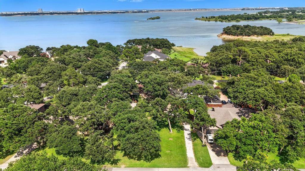 Grapevine, TX 76051,3512 Lakeridge Drive