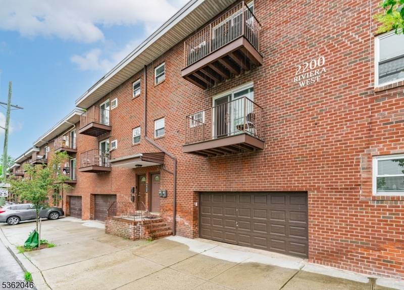 North Bergen Twp., NJ 07047,2200 Paterson Plank Rd #23