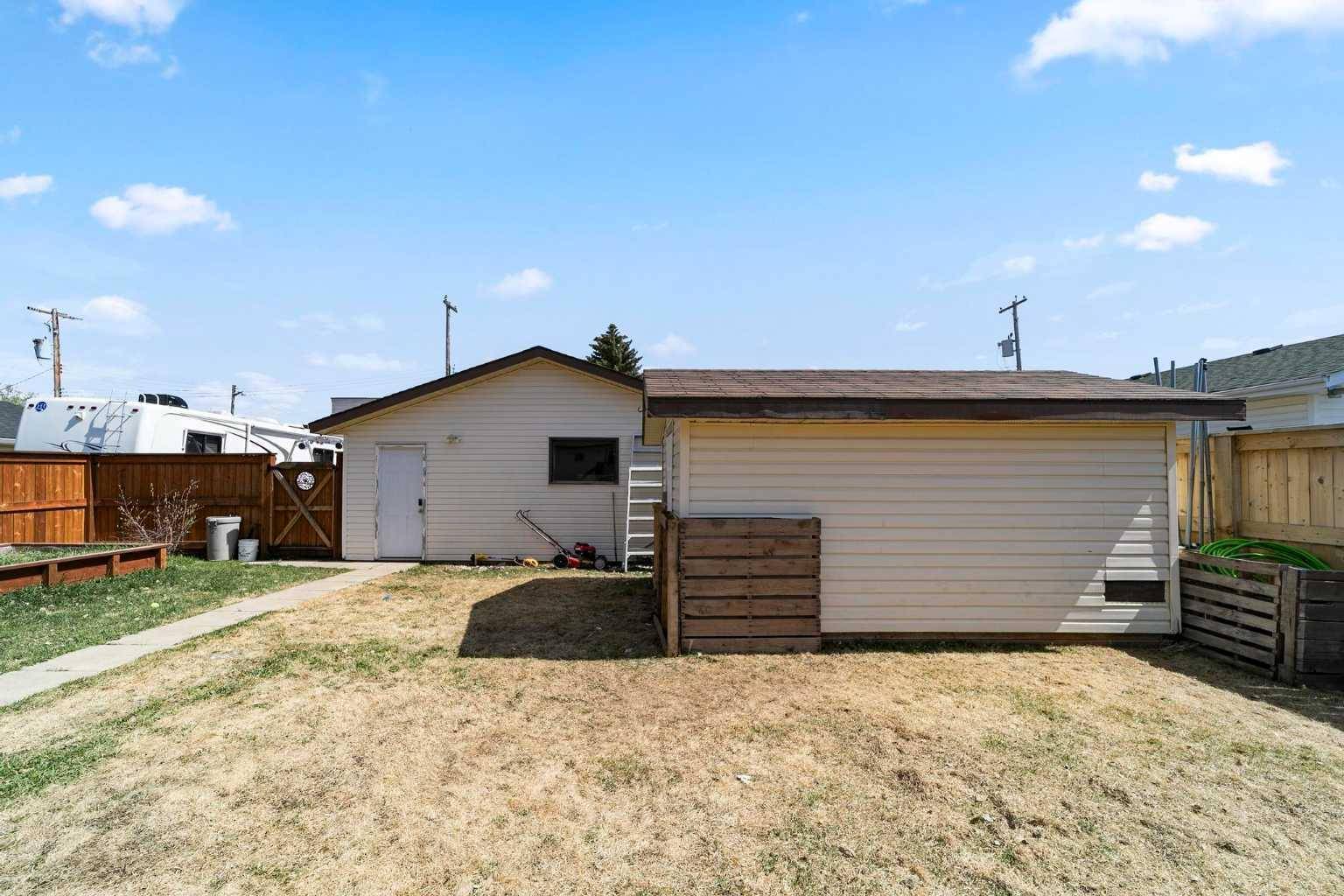 Camrose, AB T4V4N6,5419 53 ST