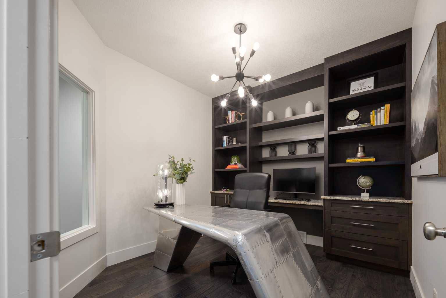 Calgary, AB T3H 0R8,35 Aspen Dale Gate SW
