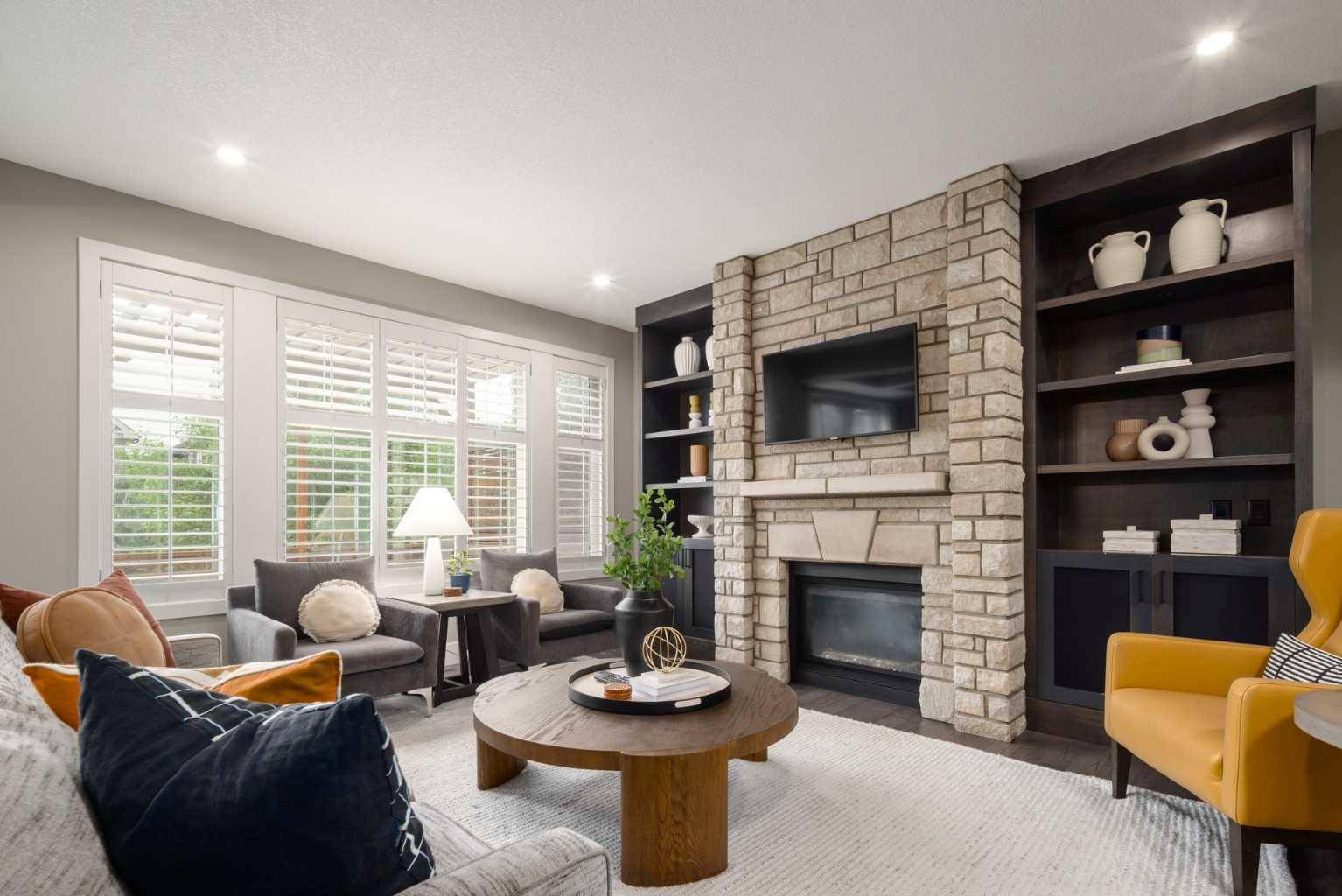 Calgary, AB T3H 0R8,35 Aspen Dale Gate SW