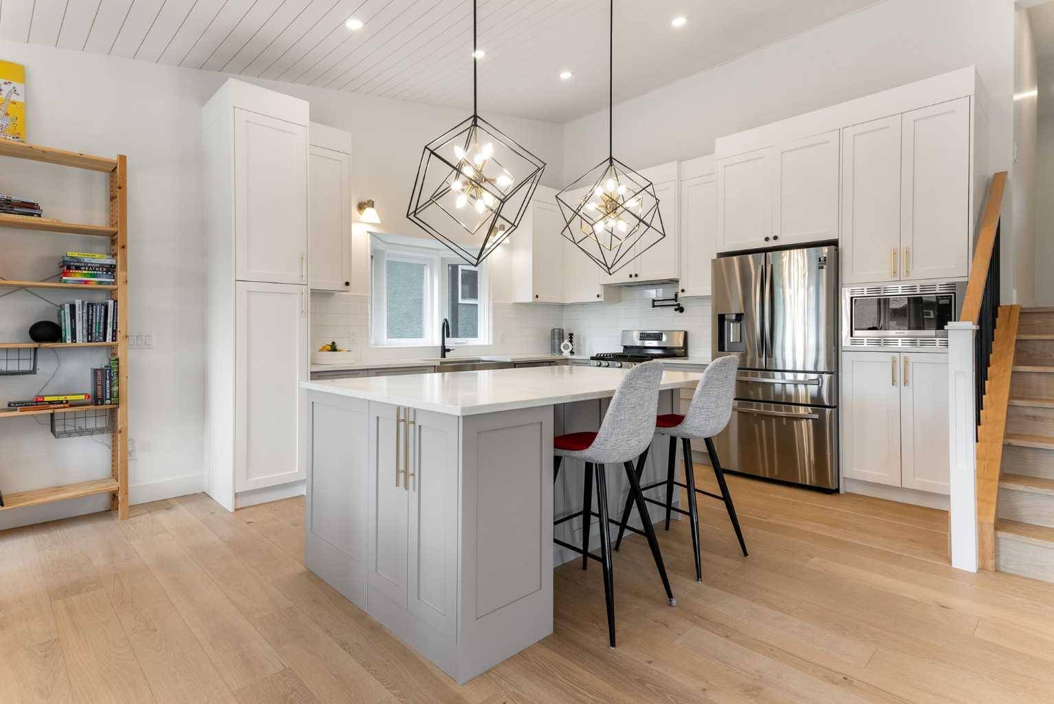 72 Edforth CRES Northwest, Calgary, AB T3A 3X4