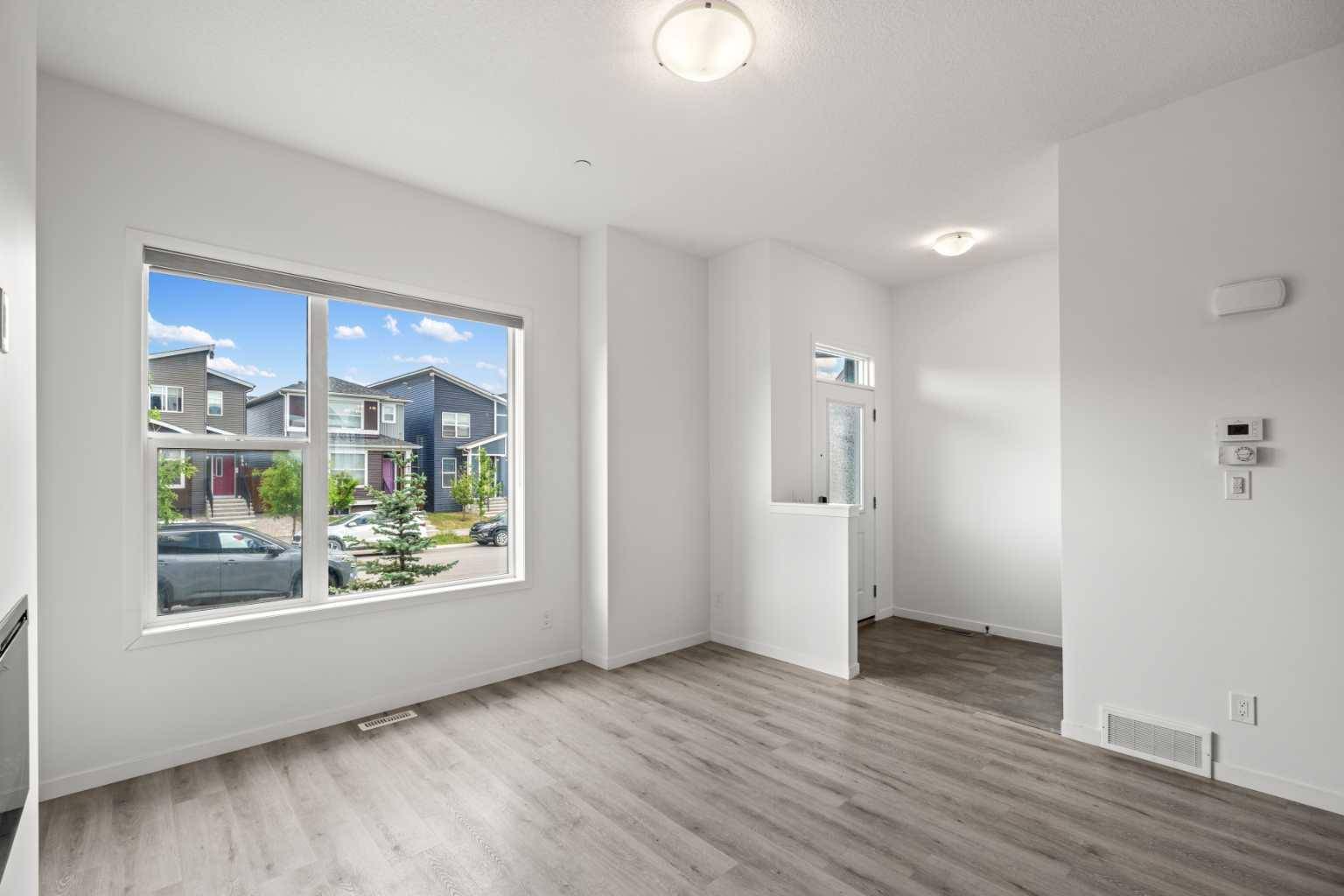 Calgary, AB T3P1N8,685 Livingston WAY NE
