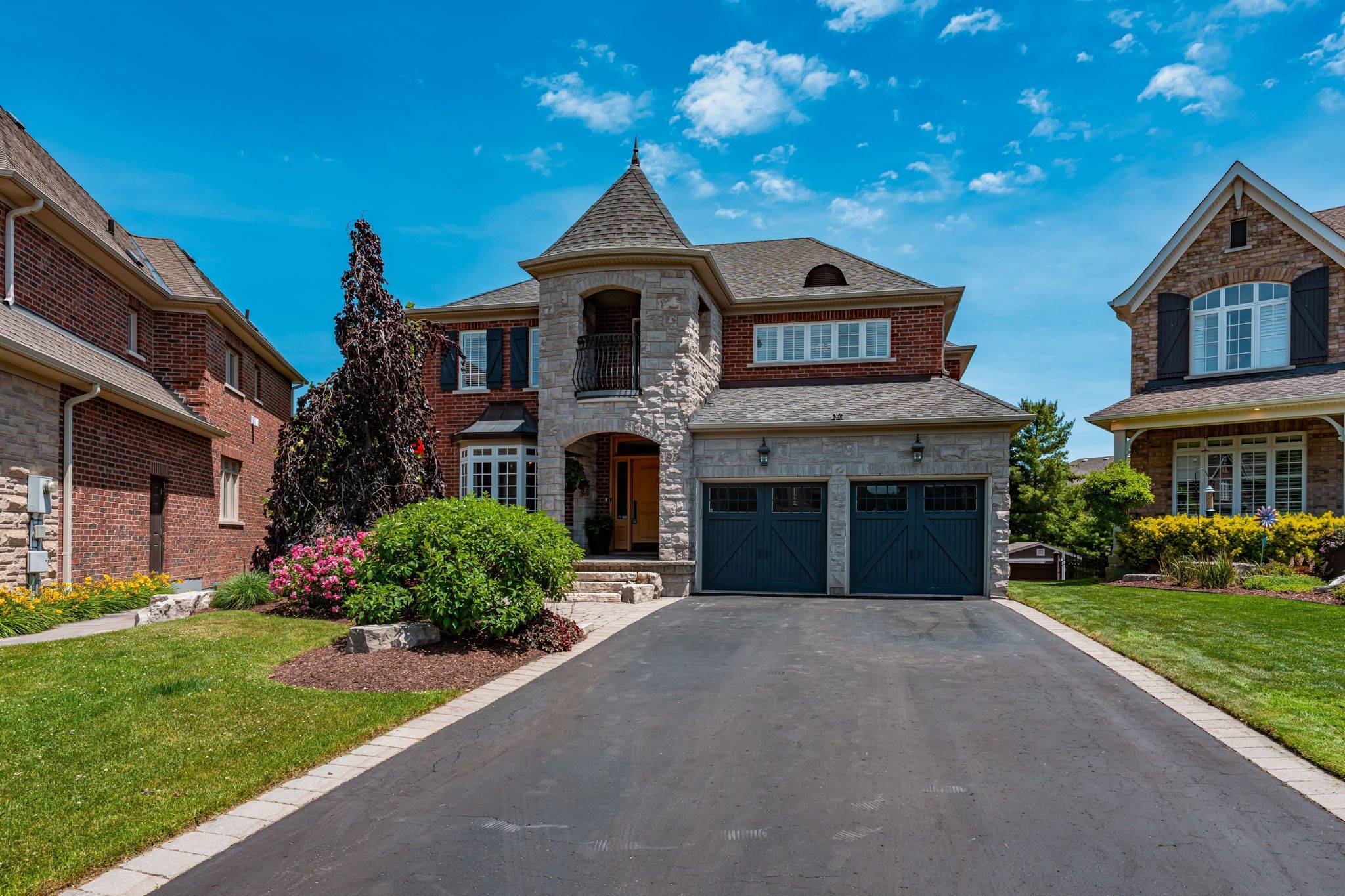 Halton Hills, ON L7G 6P2,25 View Point CIR
