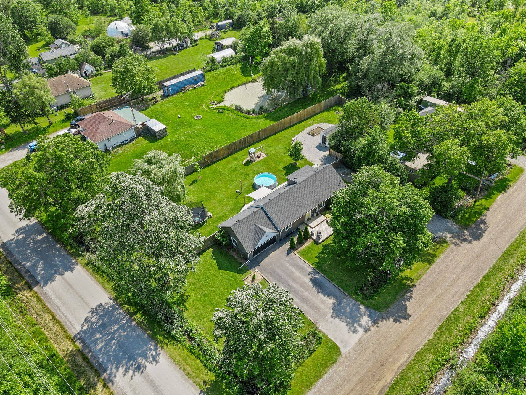Fort Erie, ON L0S 1S0,2913 RIDGEMOUNT RD