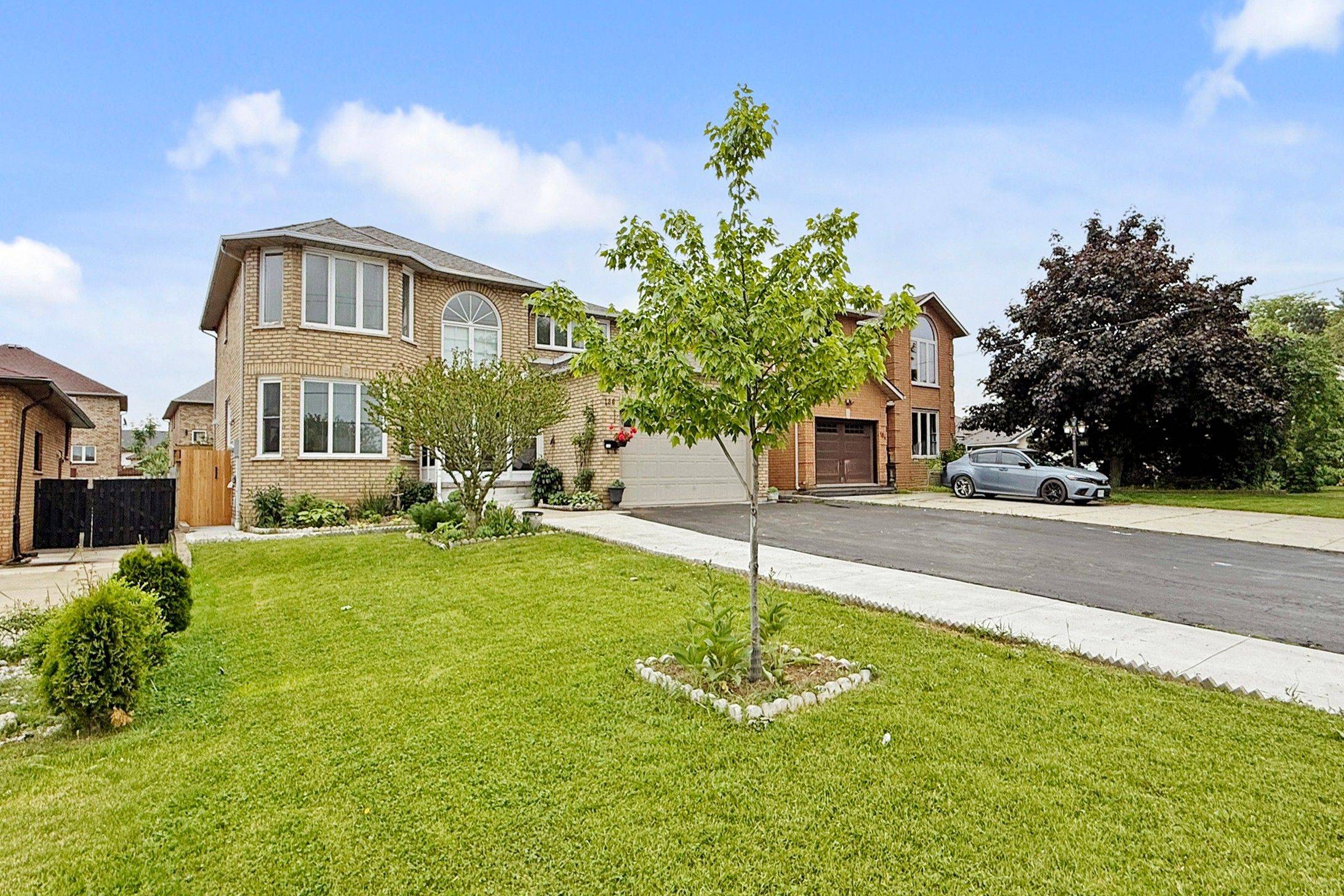 Hamilton, ON L8E 2A3,186 Green RD
