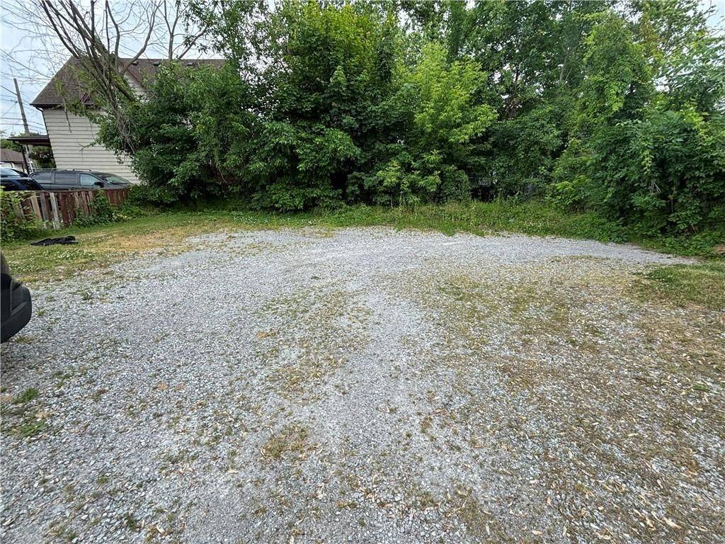Welland, ON L3B 3X7,465 East Main ST