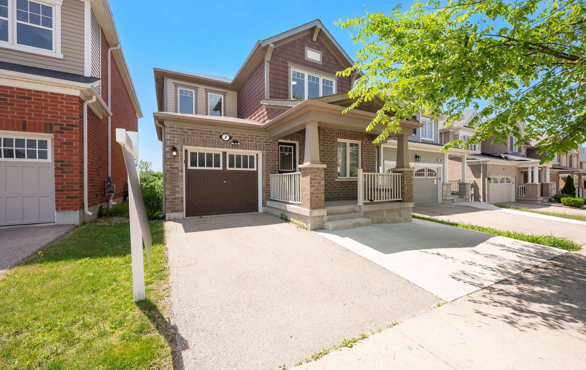 7 Shoreacres DR, Kitchener, ON N2R 0K7