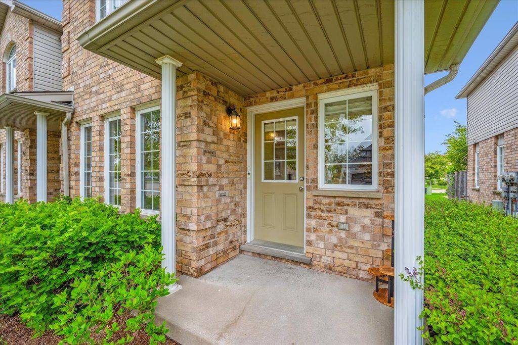Guelph, ON N1G 5L5,210 Dawn AVE #5