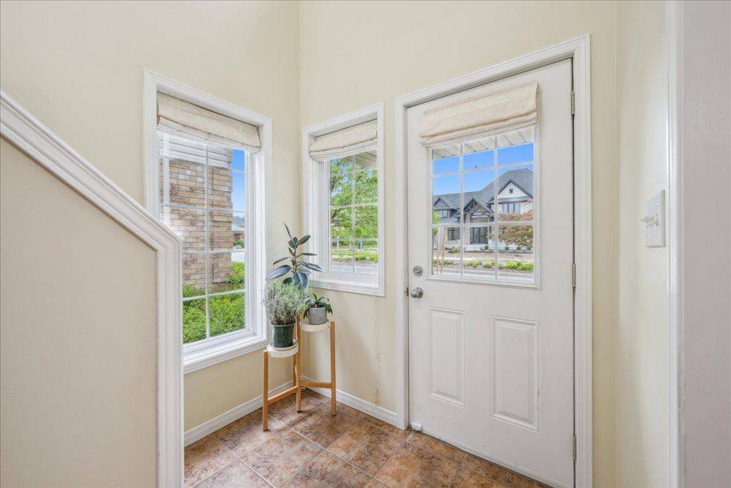 Guelph, ON N1G 5L5,210 Dawn AVE #5
