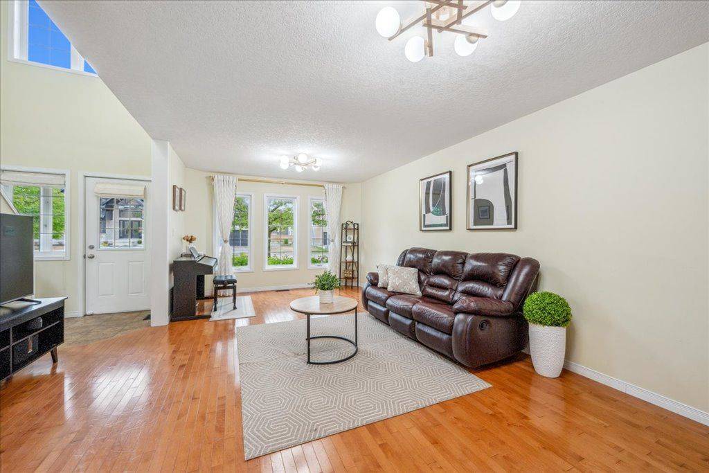 Guelph, ON N1G 5L5,210 Dawn AVE #5