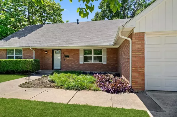 Fort Worth, TX 76133,5228 Rutland Avenue