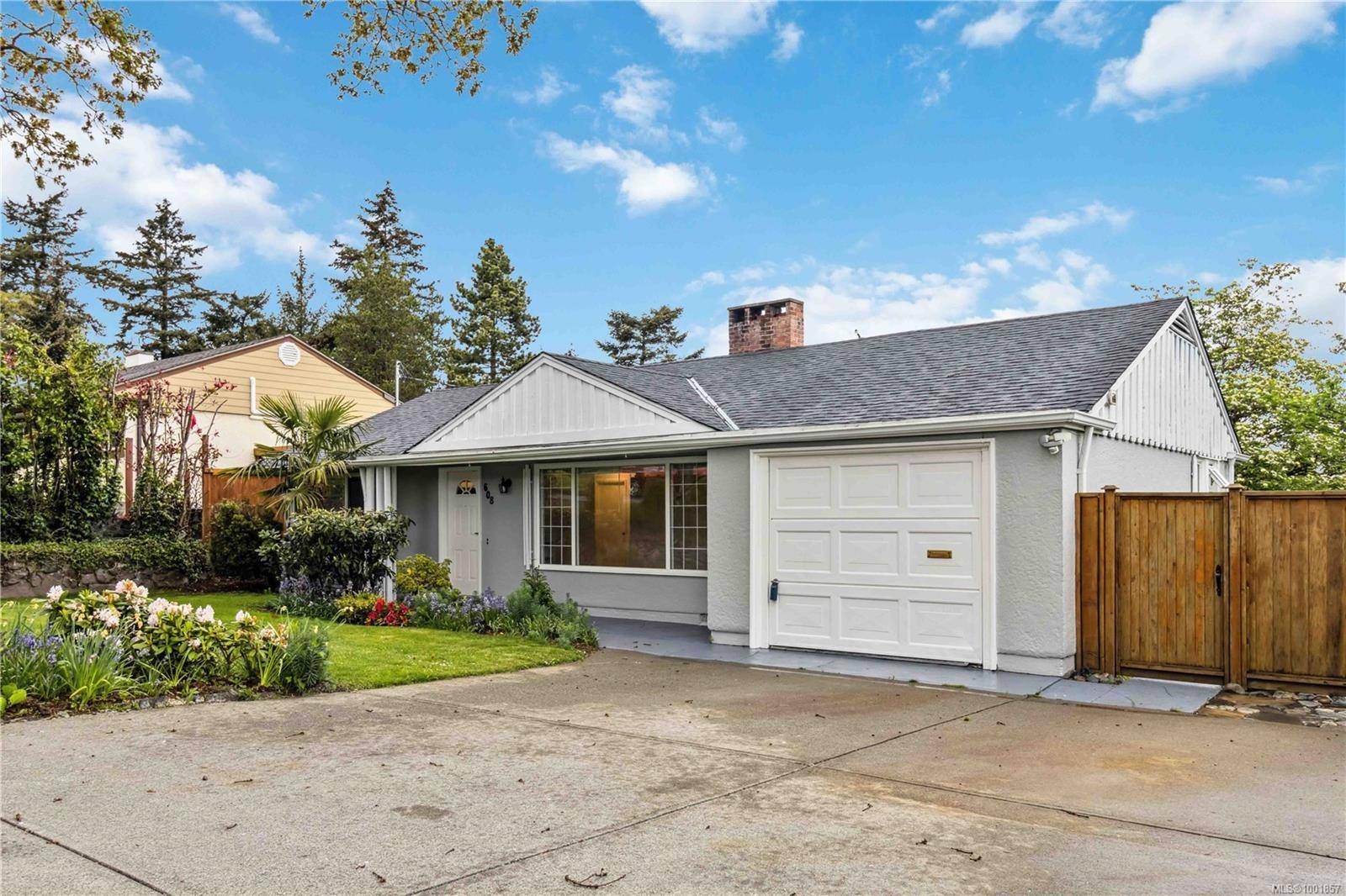 608 Lambie Dr, Saanich, BC V8Z 2L8