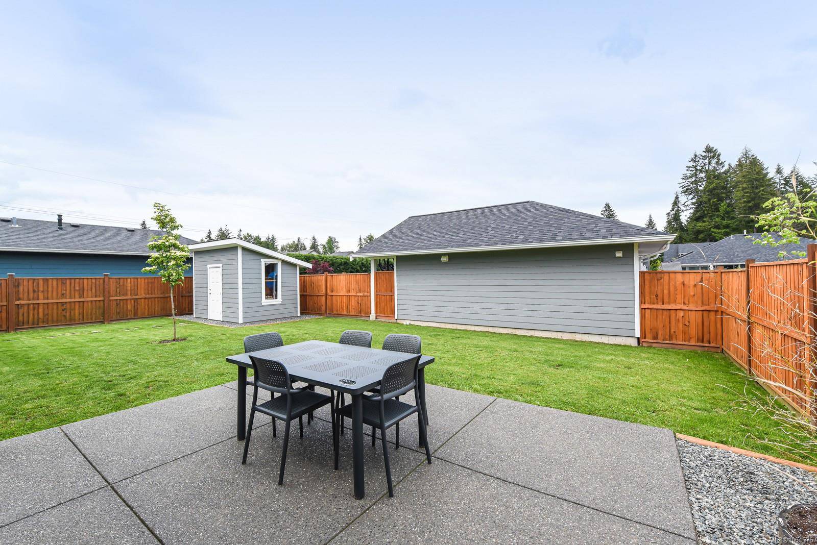 Cumberland, BC V0R 1S0,3308 Tenth St #A&B