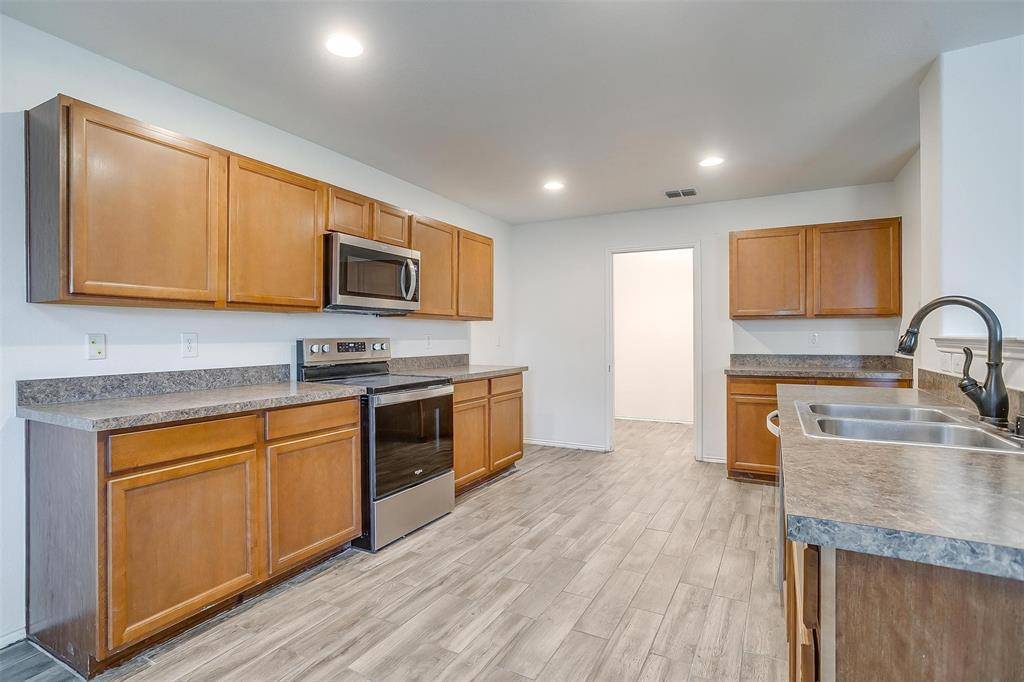 Fort Worth, TX 76179,5817 Mirror Ridge Drive