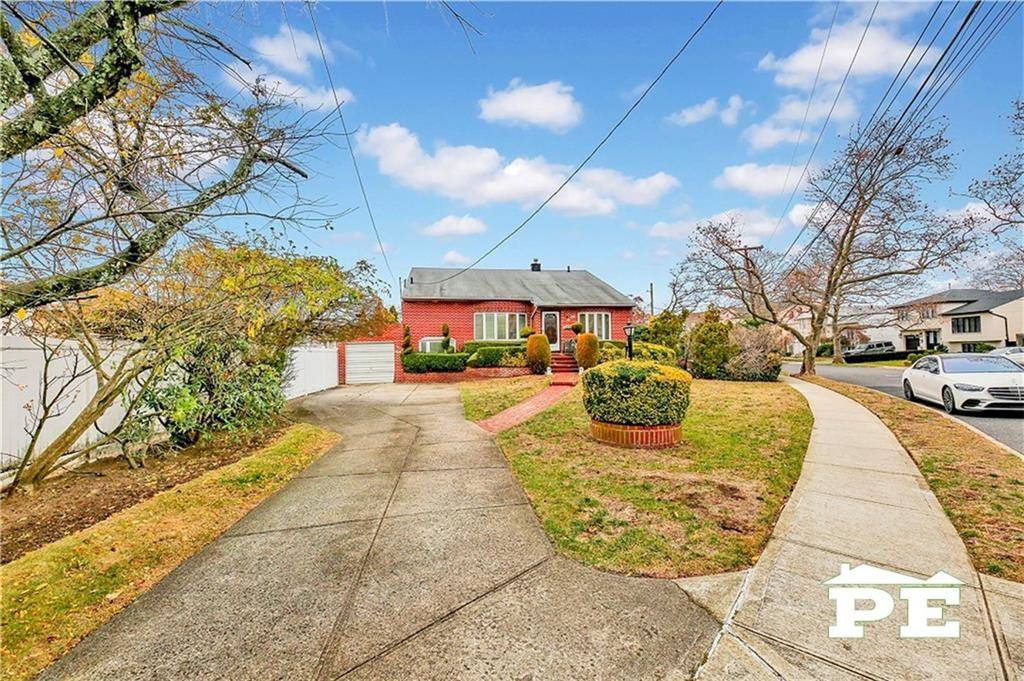 Brooklyn, NY 11234,26 Gaylord DR North