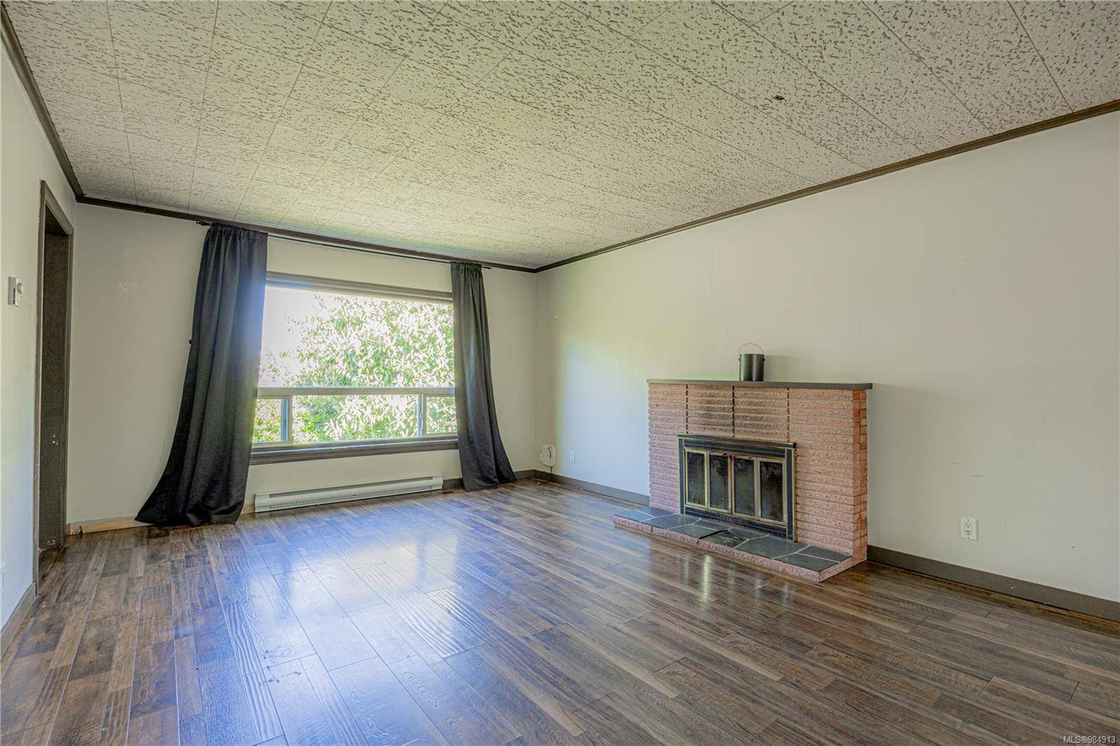 Nanaimo, BC V9S 2B5,1019/1023 Dufferin Cres
