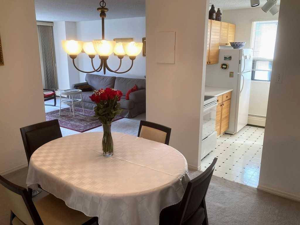 Calgary, AB T2R 0H7,718 12 AVE SW #406