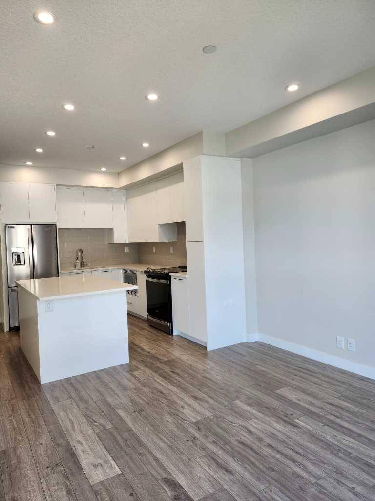 Calgary, AB T3B 6L8,4160 Norford AVE Northwest #304