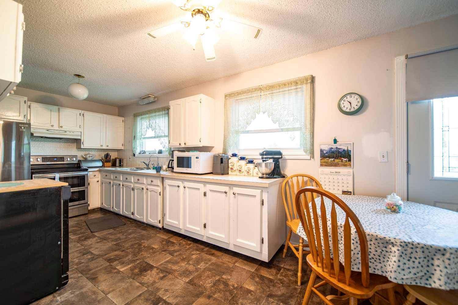 Wainwright, AB T9W 1G4,233 14 ST