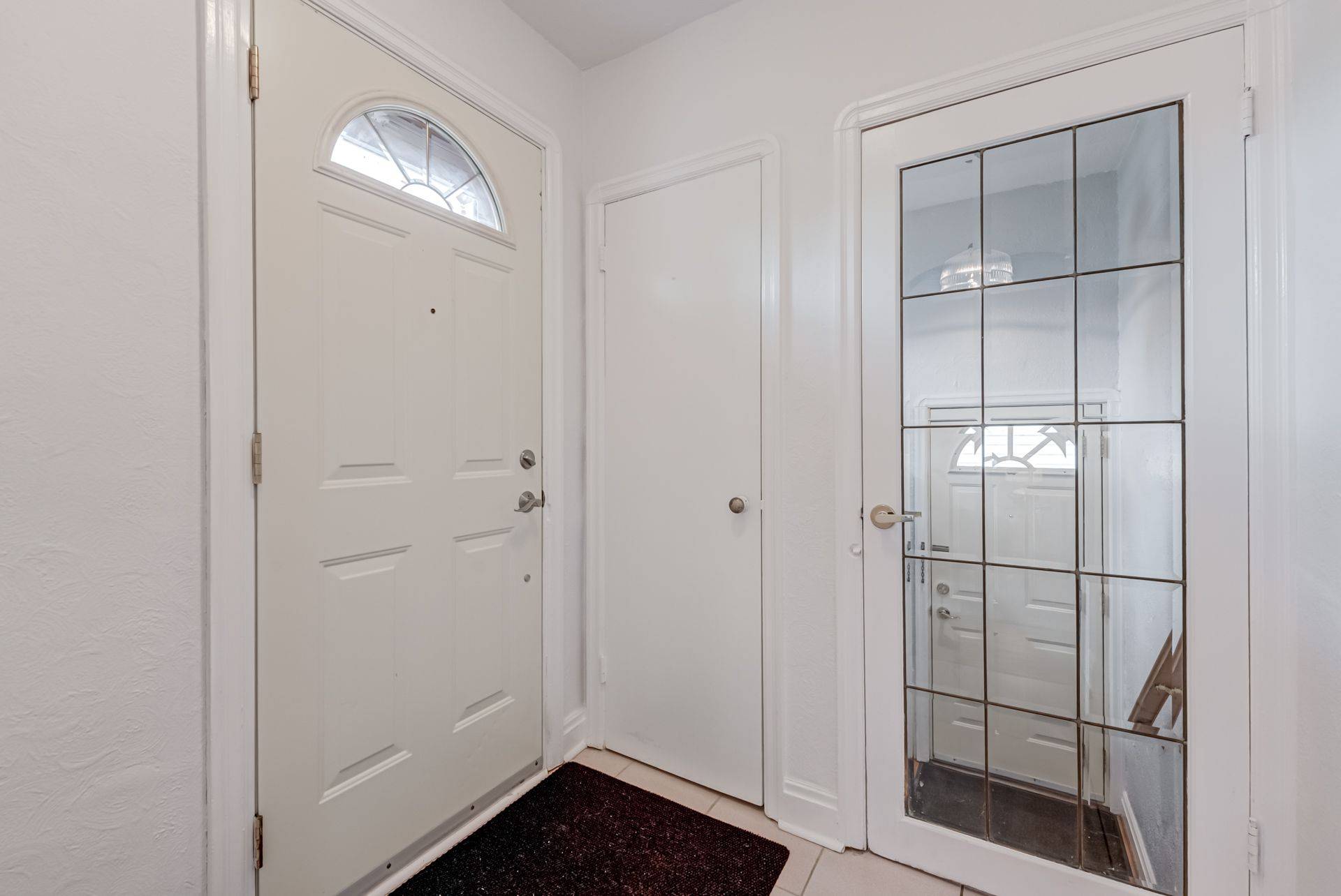 Oshawa, ON L1G 5J1,572 Grierson ST