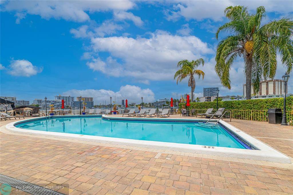 Hallandale Beach, FL 33009,[StreetName,UnitNumber,StreetNumber,StreetDirPrefix]