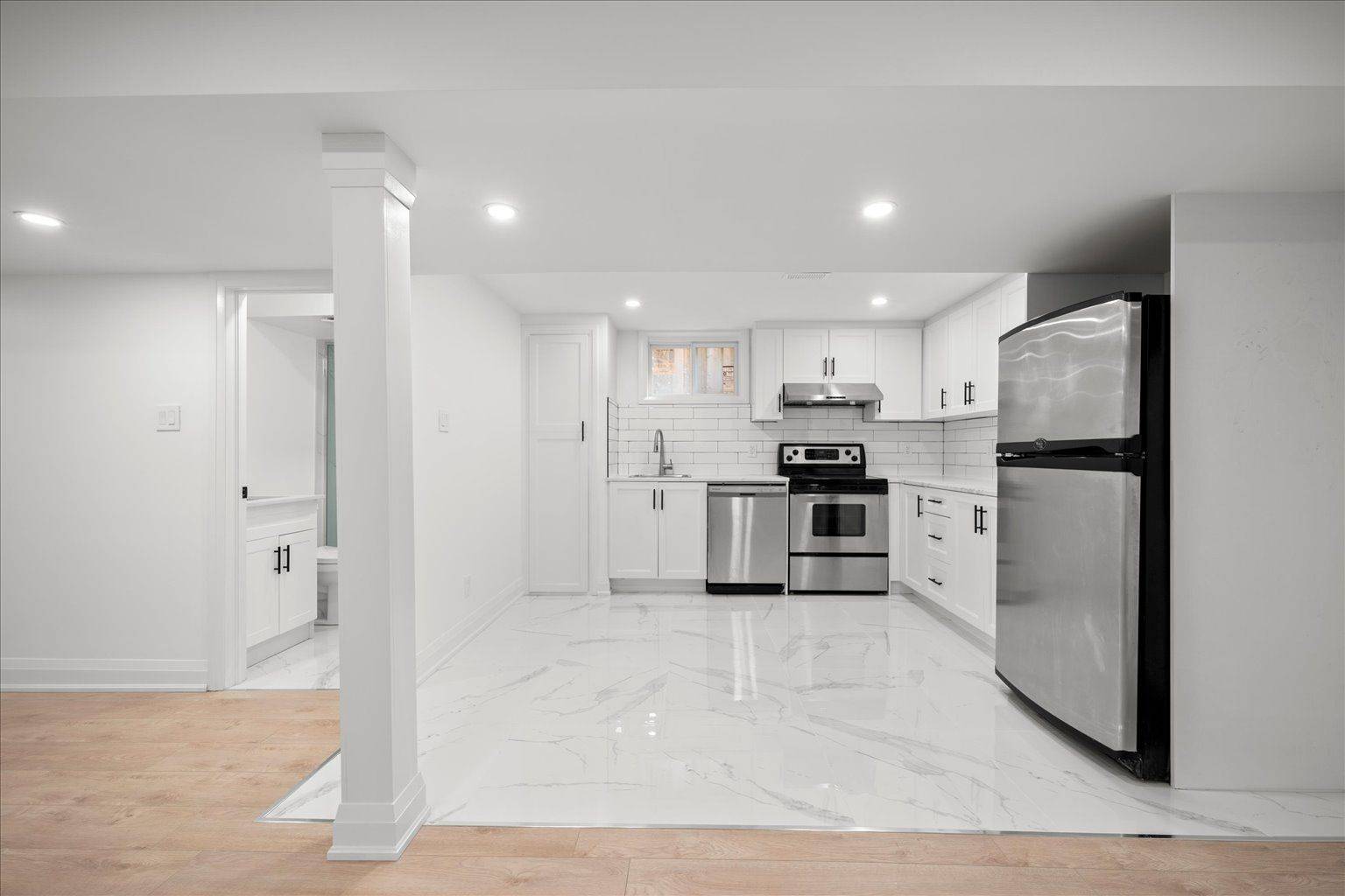 Newmarket, ON L3X 1G6,278 Alex Doner DR #Lower