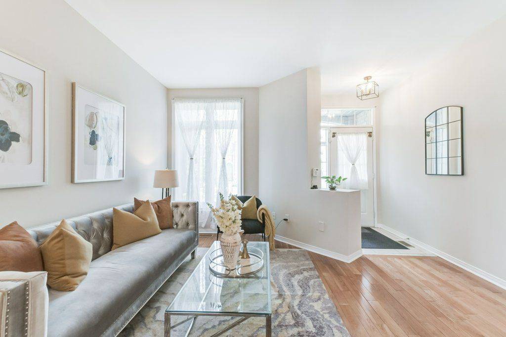 Markham, ON L6C 2G1,165 Bur Oak AVE